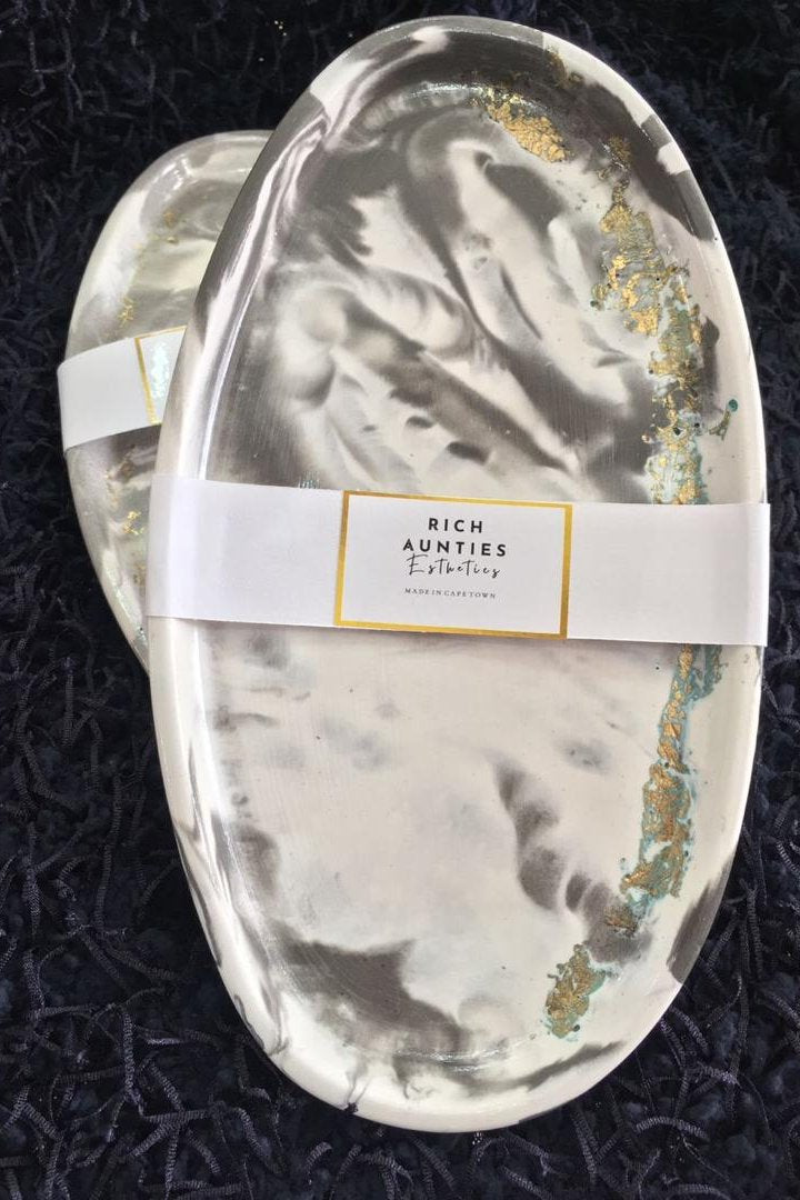 Rich Aunty Ellipse Trays