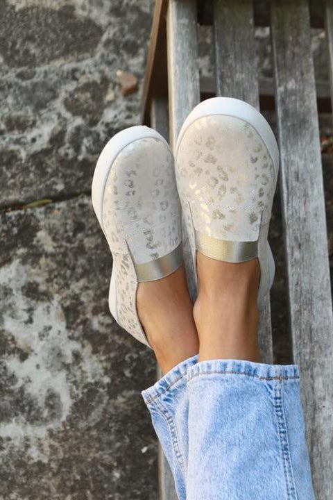 Fran Beige & Gold Spots