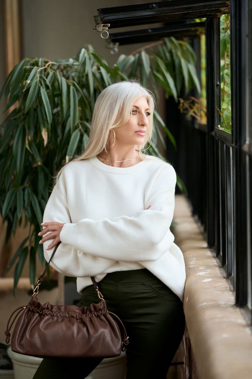 Round Neck Knit White