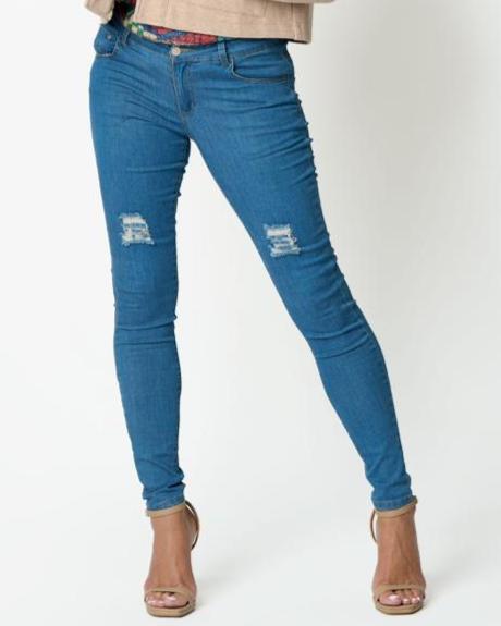 Jean With Rip Detail