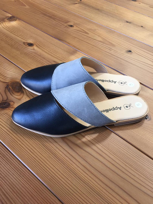 Lauren Black & Grey Mule
