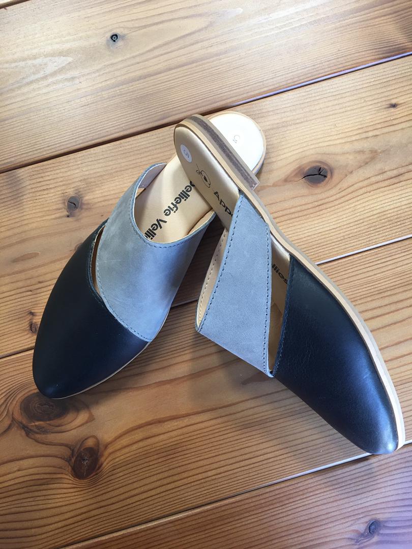 Lauren Black & Grey Mule