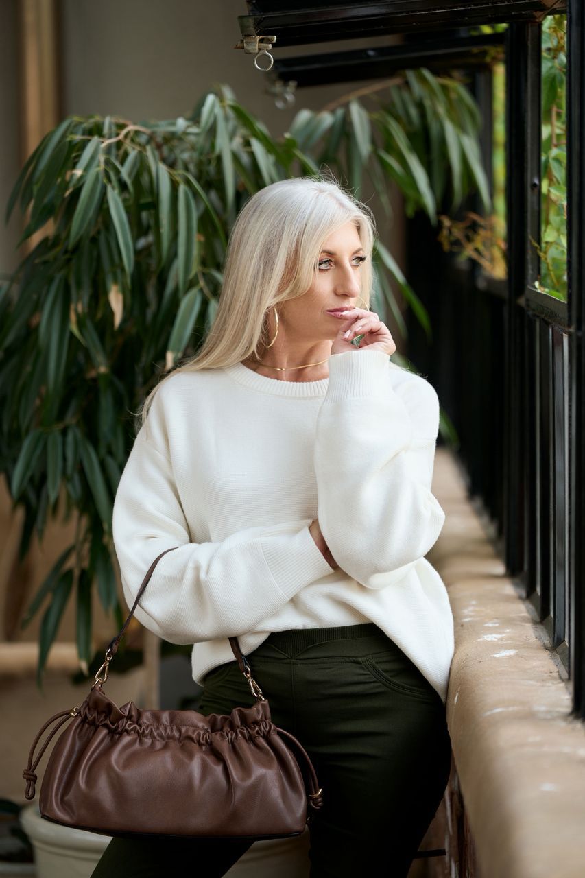 Round Neck Knit White