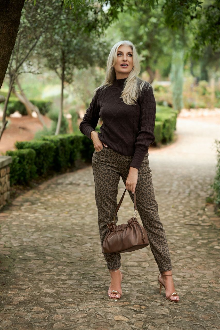 Turtle Neck Cable Knit Chocolate
