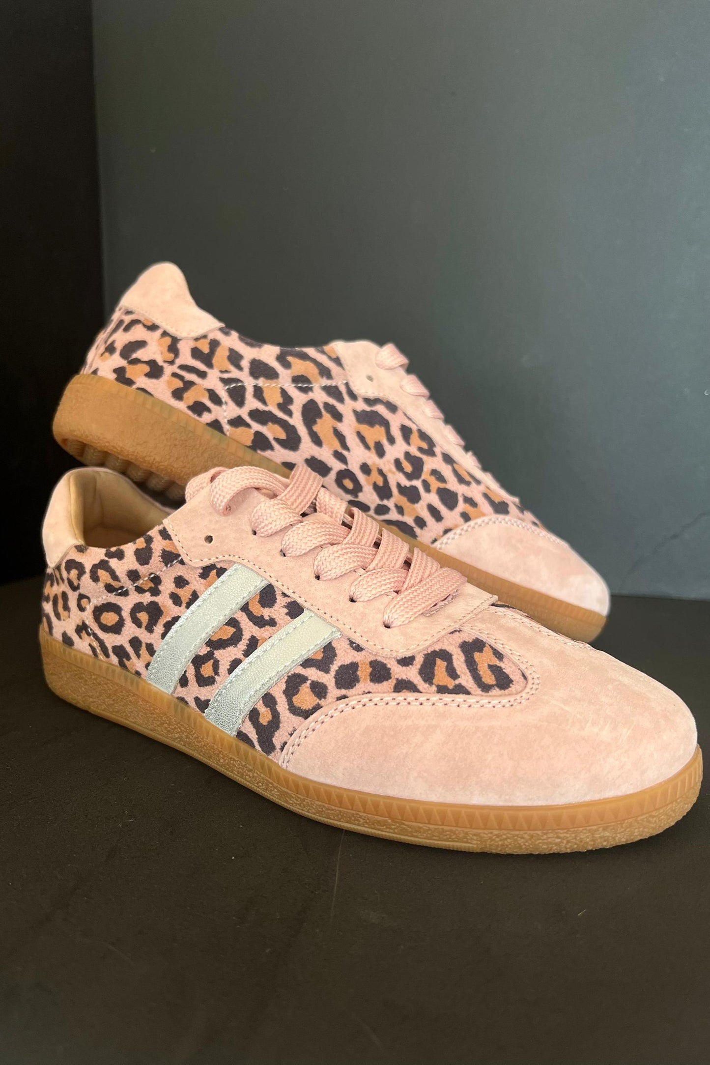 Shiloh Pink Leopard
